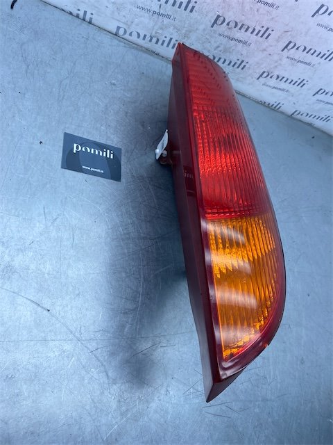 Pomili Fanaleria fanale posteriore destro Ford Focus CAK