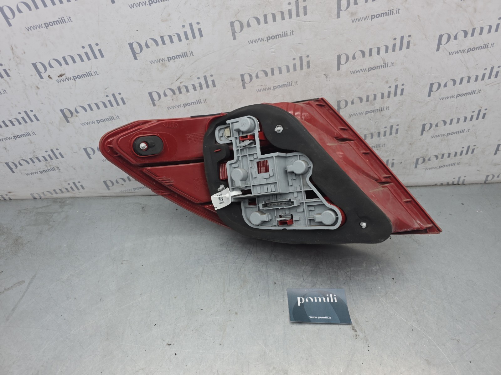 Pomili Fanaleria Mercedes-Benz Classe C W204 (2007-2011) 08-440-1950R-R fanale posteriore destro usato