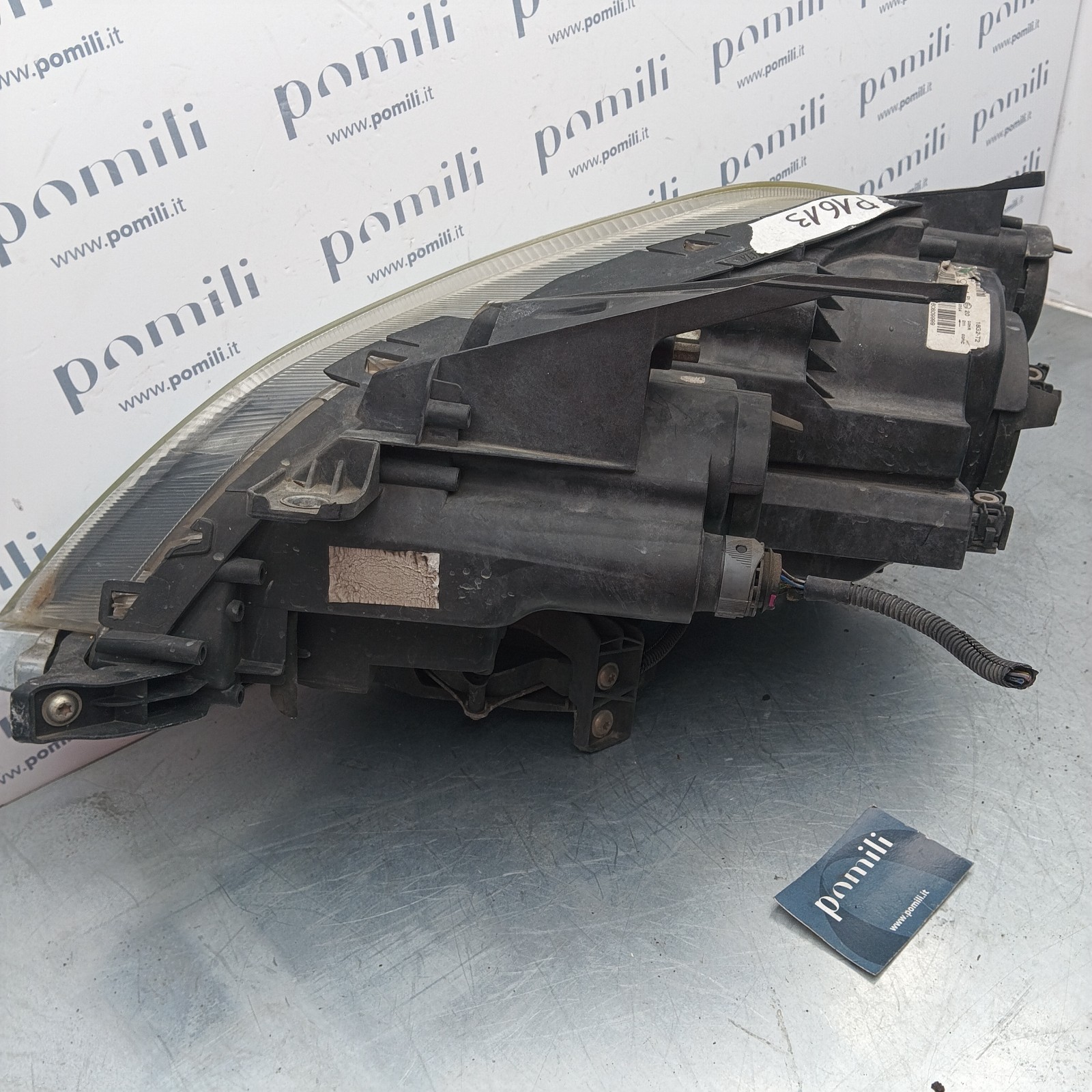 Pomili Fanaleria Faro anteriore sinistro Lancia Delta III 46090757 usato