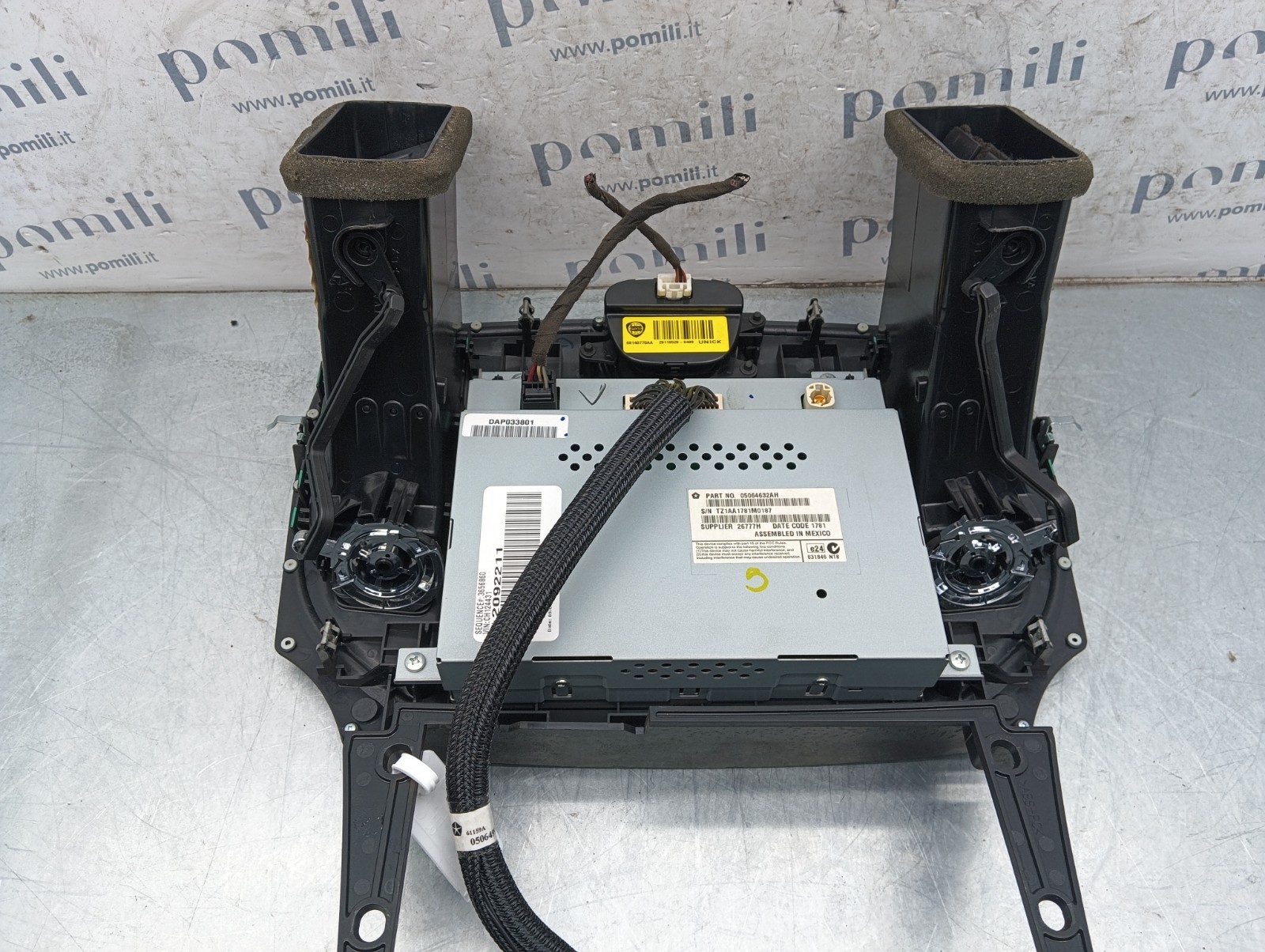 Pomili Climatizzazione Lancia Thema 05064632AH display centrale usato
