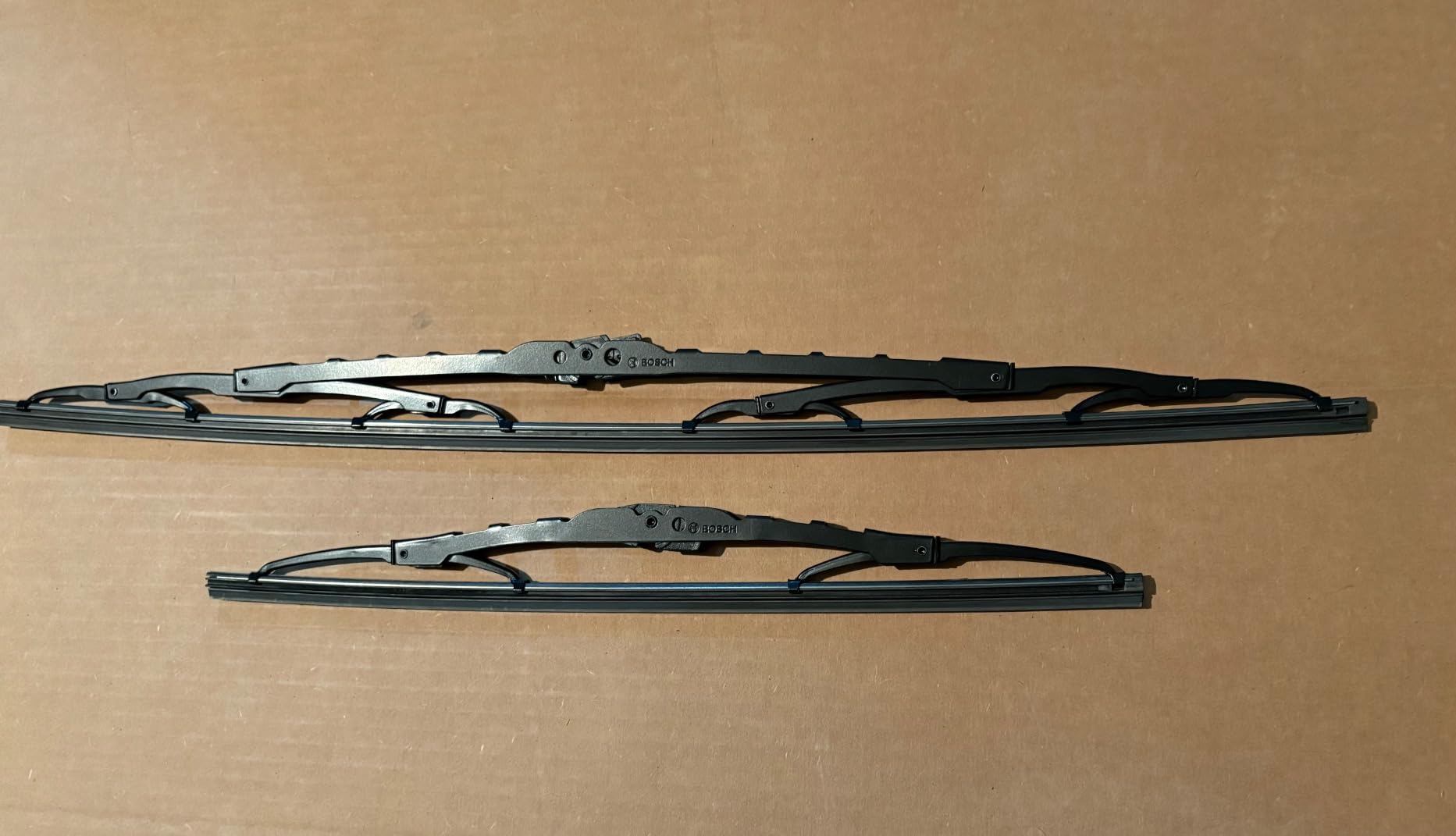 Bosch Spazzole tergicristallo 3397010298 anteriori 575/380 mm