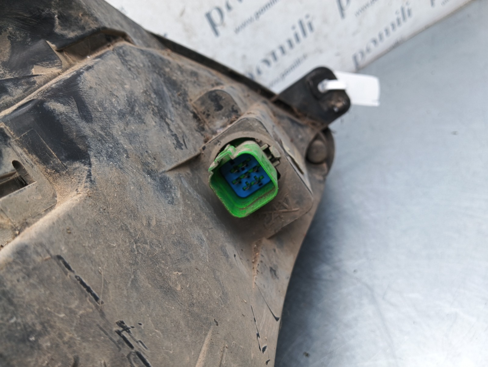 Pomili Fanaleria Ford Fiesta faro anteriore sinistro 2S6X-13W030-AJ usato