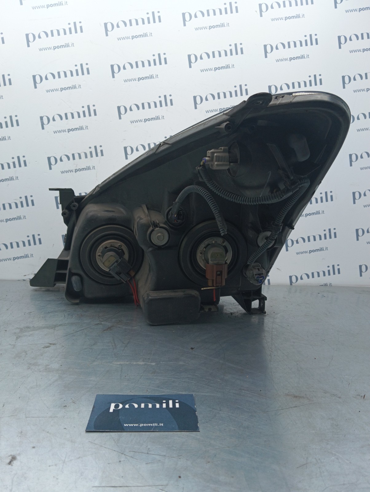 Pomili Fanaleria Toyota Corolla Verso faro anteriore sinistro 7357230400 usato