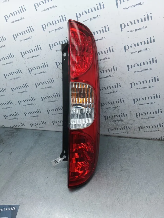 Pomili Fanaleria Doblò 223 51755144 fanale posteriore destro usato