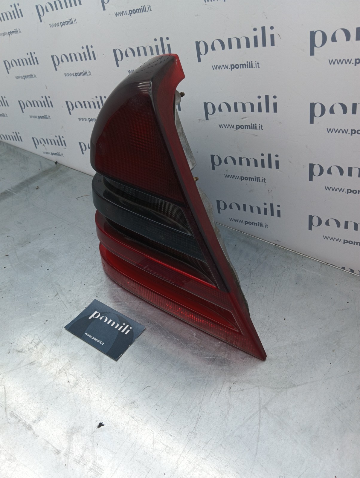 Pomili Fanaleria Mercedes-Benz Classe C W202 fanale posteriore sinistro usato