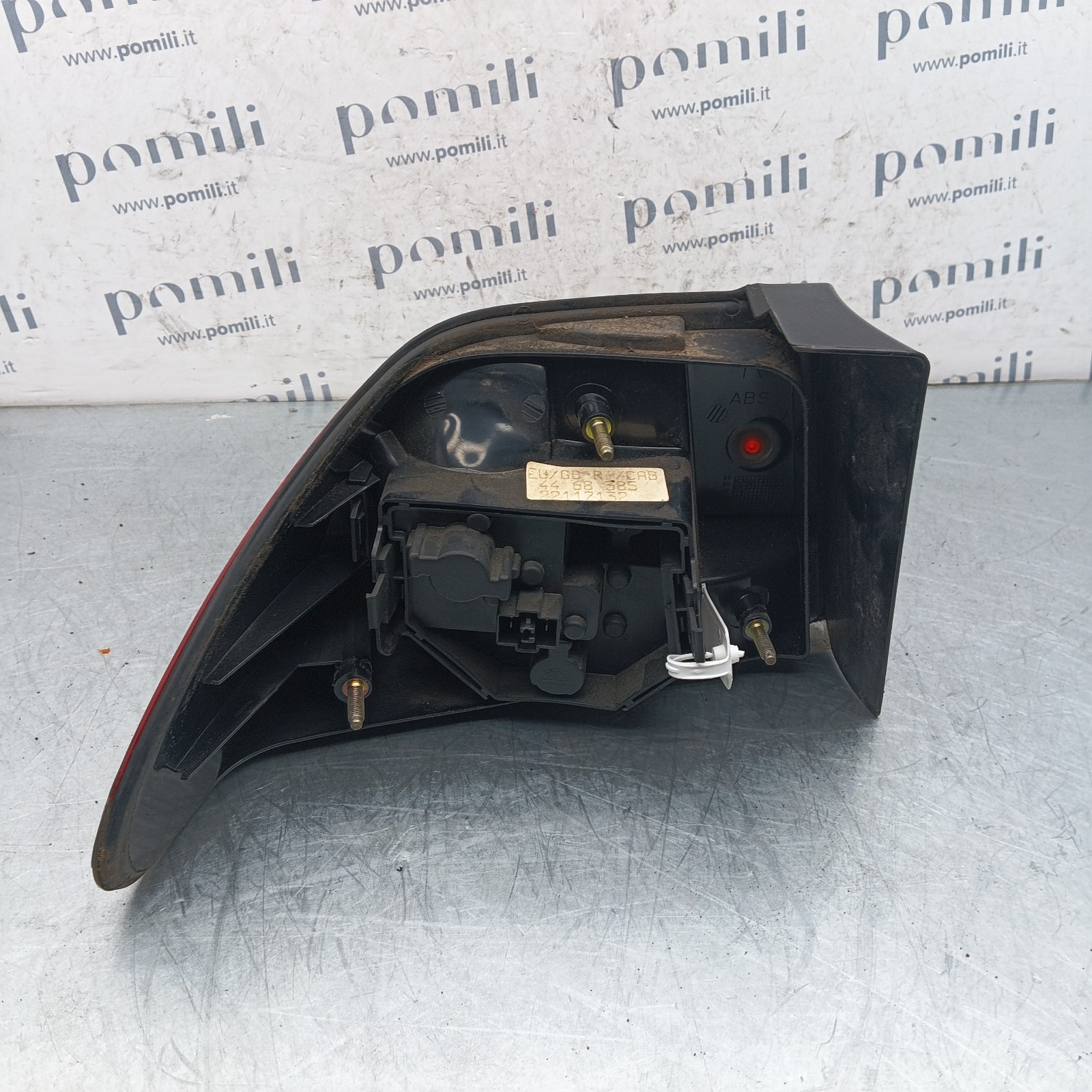 Pomili Fanaleria Saab 900 II Cabrio fanale posteriore destro usato OEM 4468385