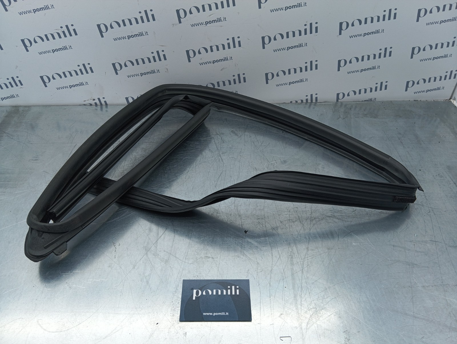 Pomili Cristalli Guarnizione vetro sportello Toyota Aygo (2014-18) 68151-0H040 nuova
