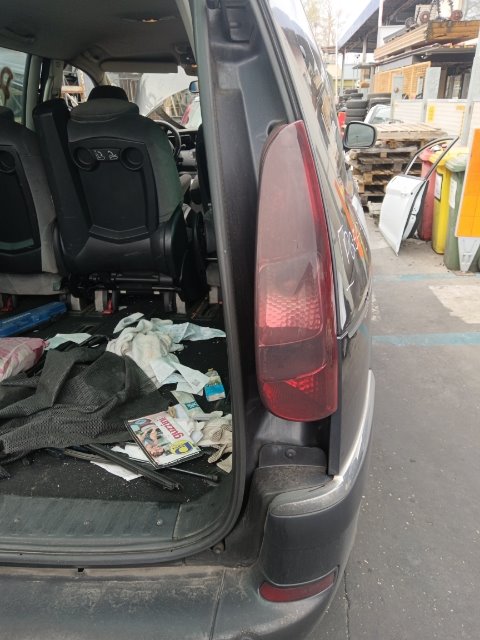 Pomili Fanaleria Peugeot 807 fanale posteriore destro 2002-2013