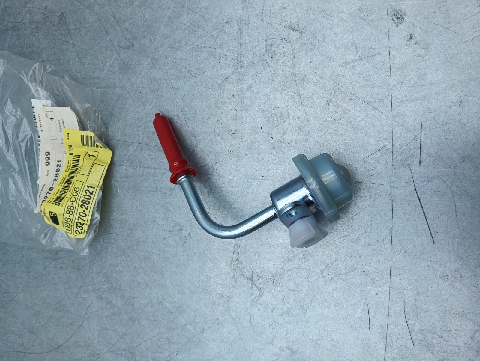 Pomili Alimentazione e scarico Toyota RAV4 Highlander Camry Scion smorzatore pressione carburante 23270-28021 nuovo