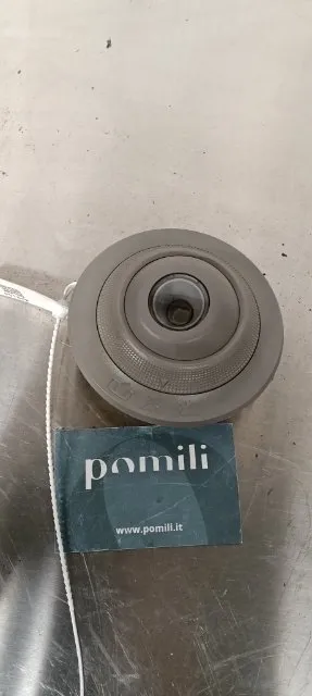 Pomili Fanaleria Toyota iQ luce cortesia anteriore da tetto
