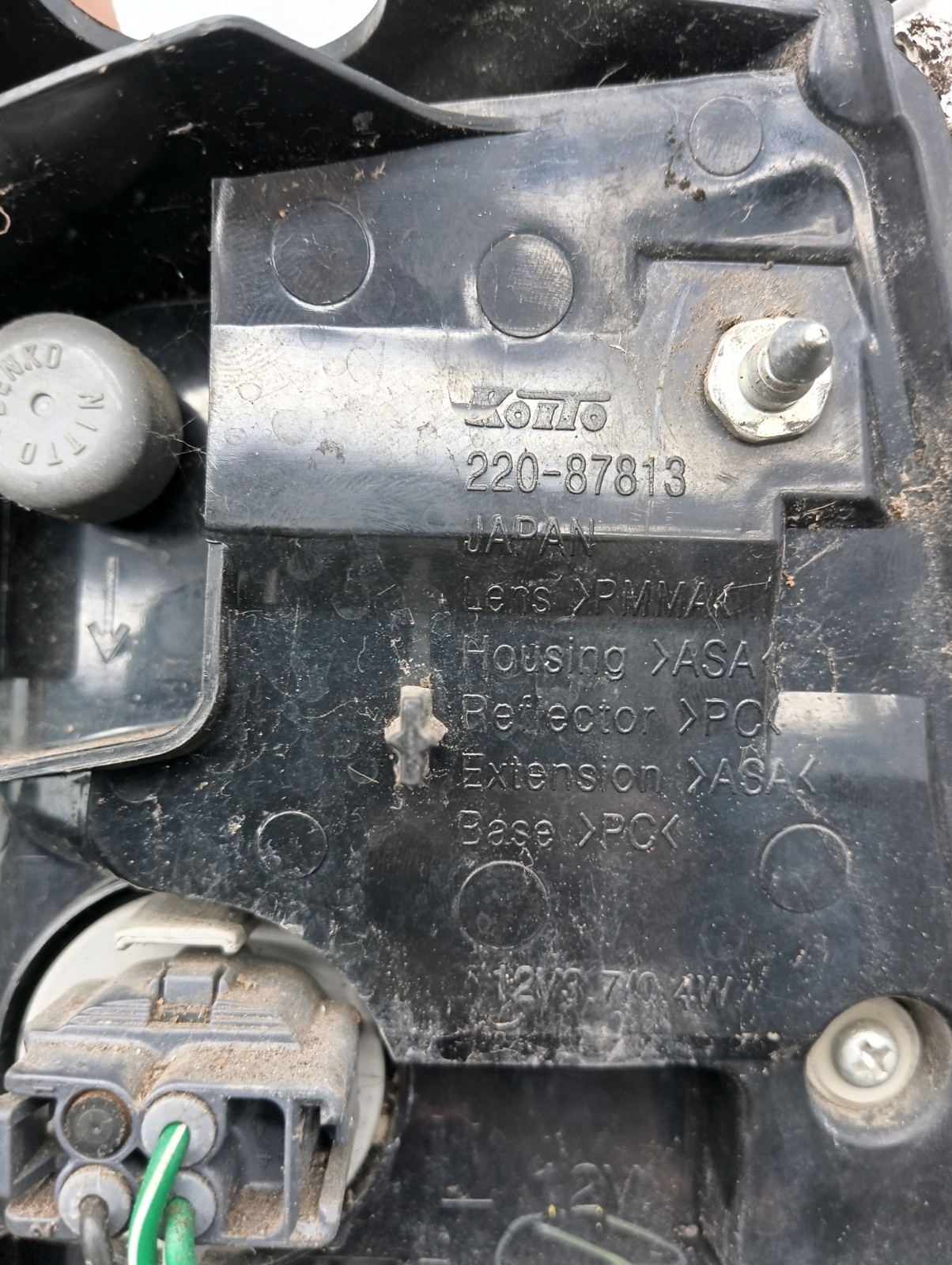 Pomili Fanaleria Faro posteriore sinistro Mitsubishi Outlander II 220-87920 usato