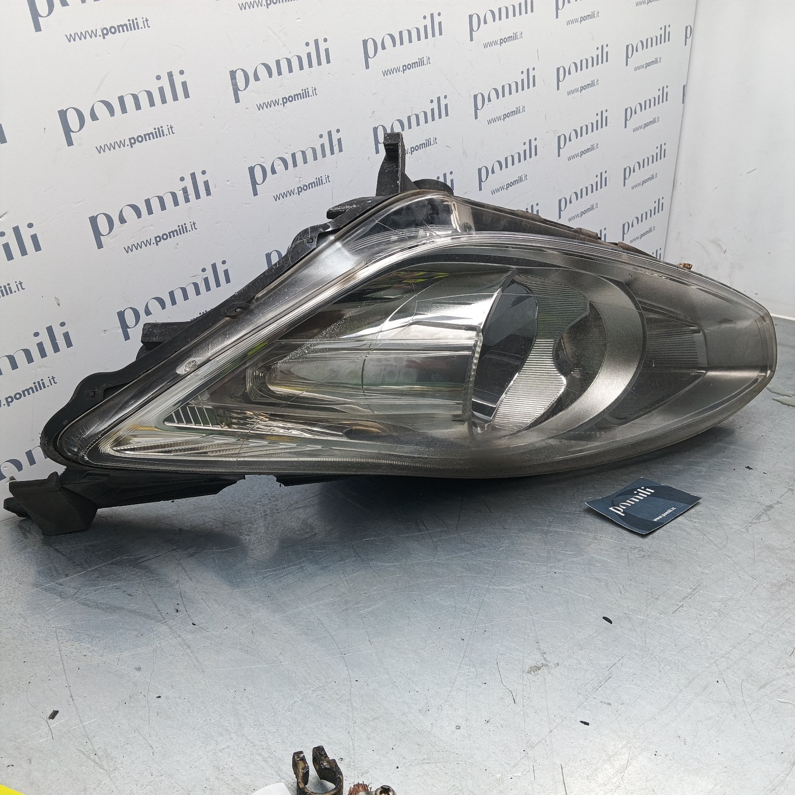 Pomili Fanaleria Faro anteriore sinistro Ford C-Max usato 89502246