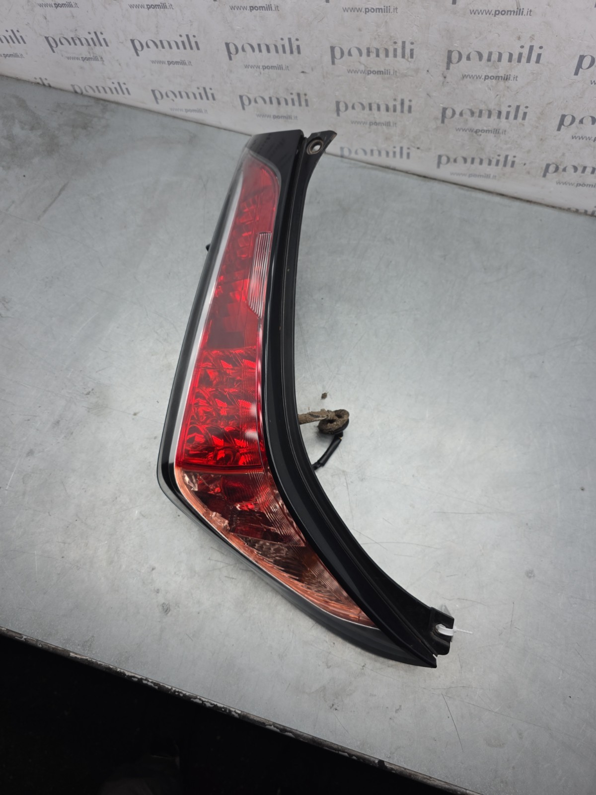 Pomili Fanaleria Fanale posteriore sinistro LED Toyota Aygo II usato OEM 81560-0H230