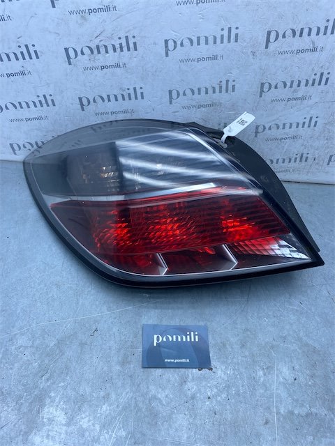 Pomili Fanaleria Fanale post. SX OPEL ASTRA (A04) (01/04>03/11<) posteriore sinistro