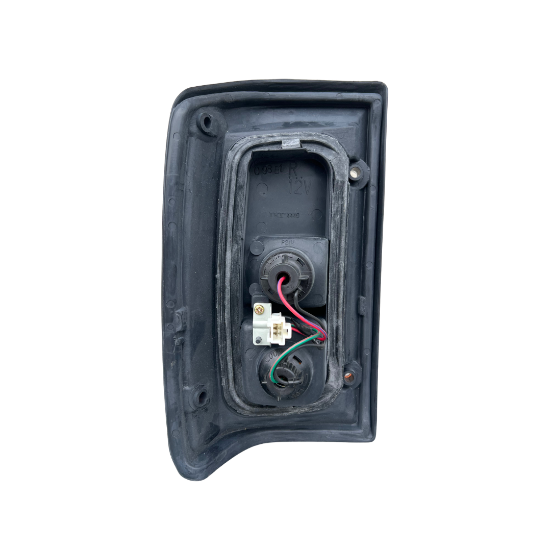 Nissan Patrol 26550-20J00 fanale posteriore destro originale