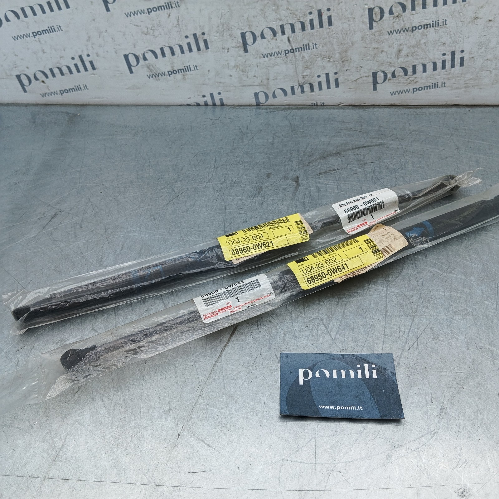 Pomili Sterzo e ammortizzatori Coppia pistoncini portellone Toyota Yaris I 68950-0W641 nuovi