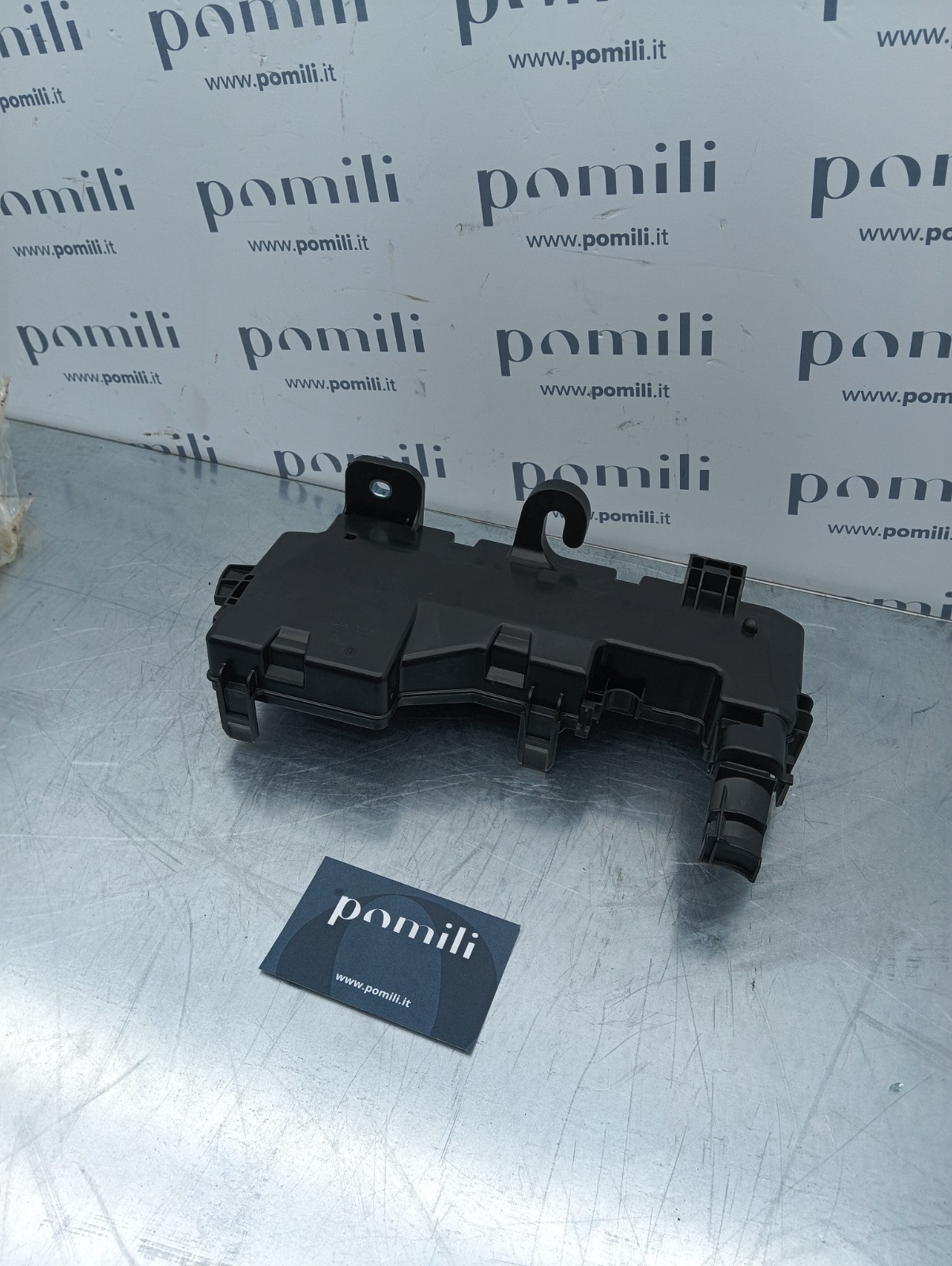 Pomili Motorini avviamento, alternatori, ECU e cavi Toyota Aygo II coperchio copri relè 82663-0H040 nuovo