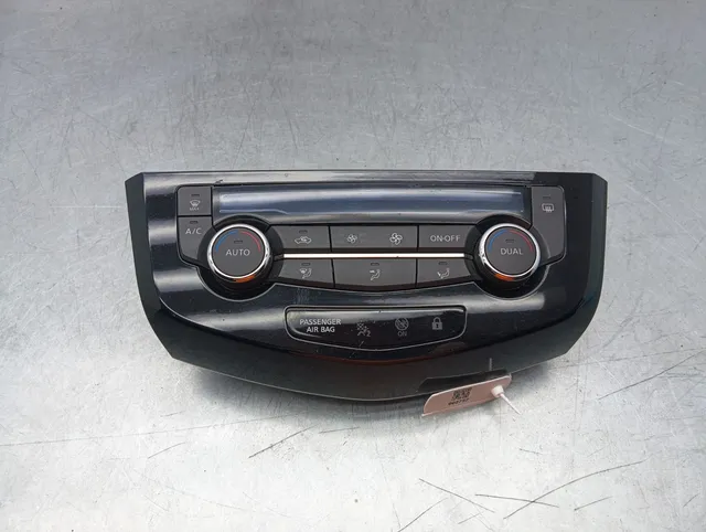 Pomili Climatizzazione Pannello comandi aria condizionata Nissan Qashqai J11 275004EA0A usato
