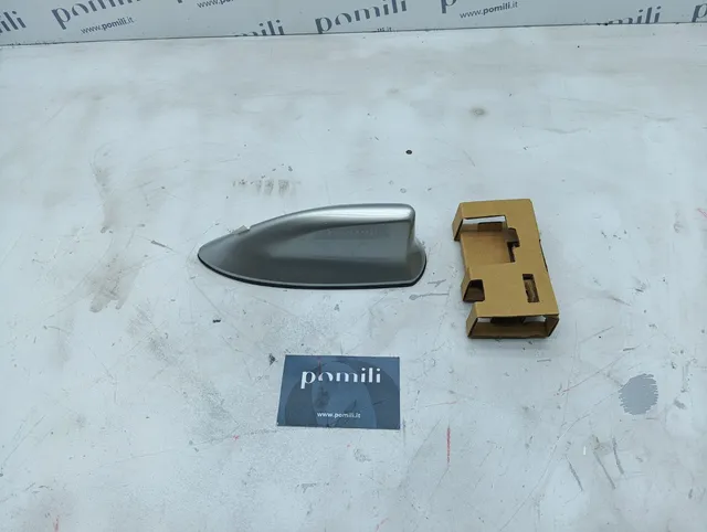Pomili Elettronica/batteria ibride cover antenna Corolla 86077-47020-B7 nuova