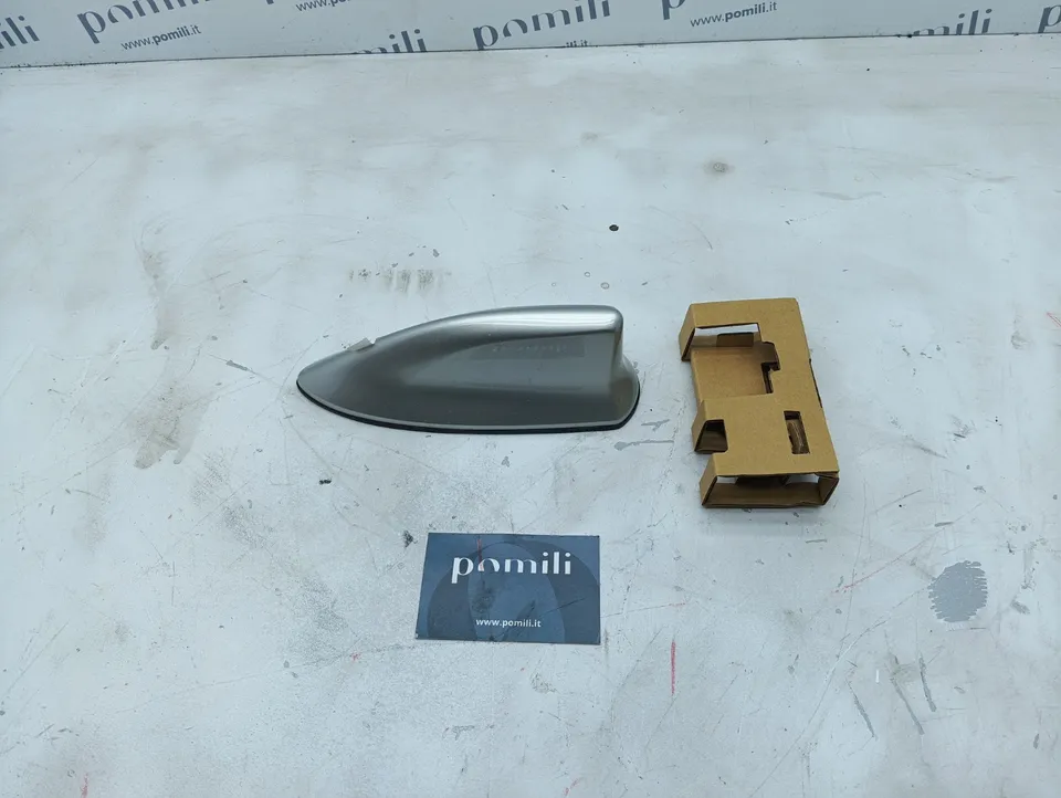 Pomili Elettronica/batteria ibride cover antenna Corolla 86077-47020-B7 nuova