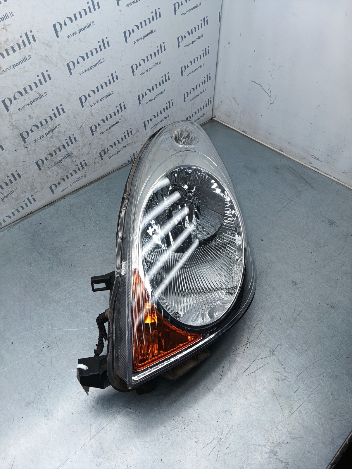 Pomili Fanaleria Nissan Note E11 08-215-11B5L-M faro anteriore sinistro usato