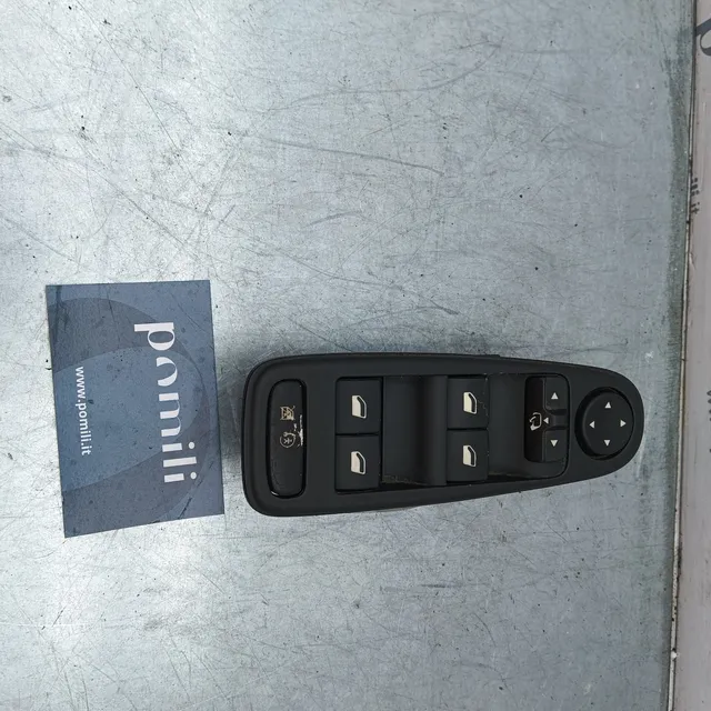 Pomili Rivestimenti interni Citroen C4 Picasso pulsantiera alzacristalli sinistra usata