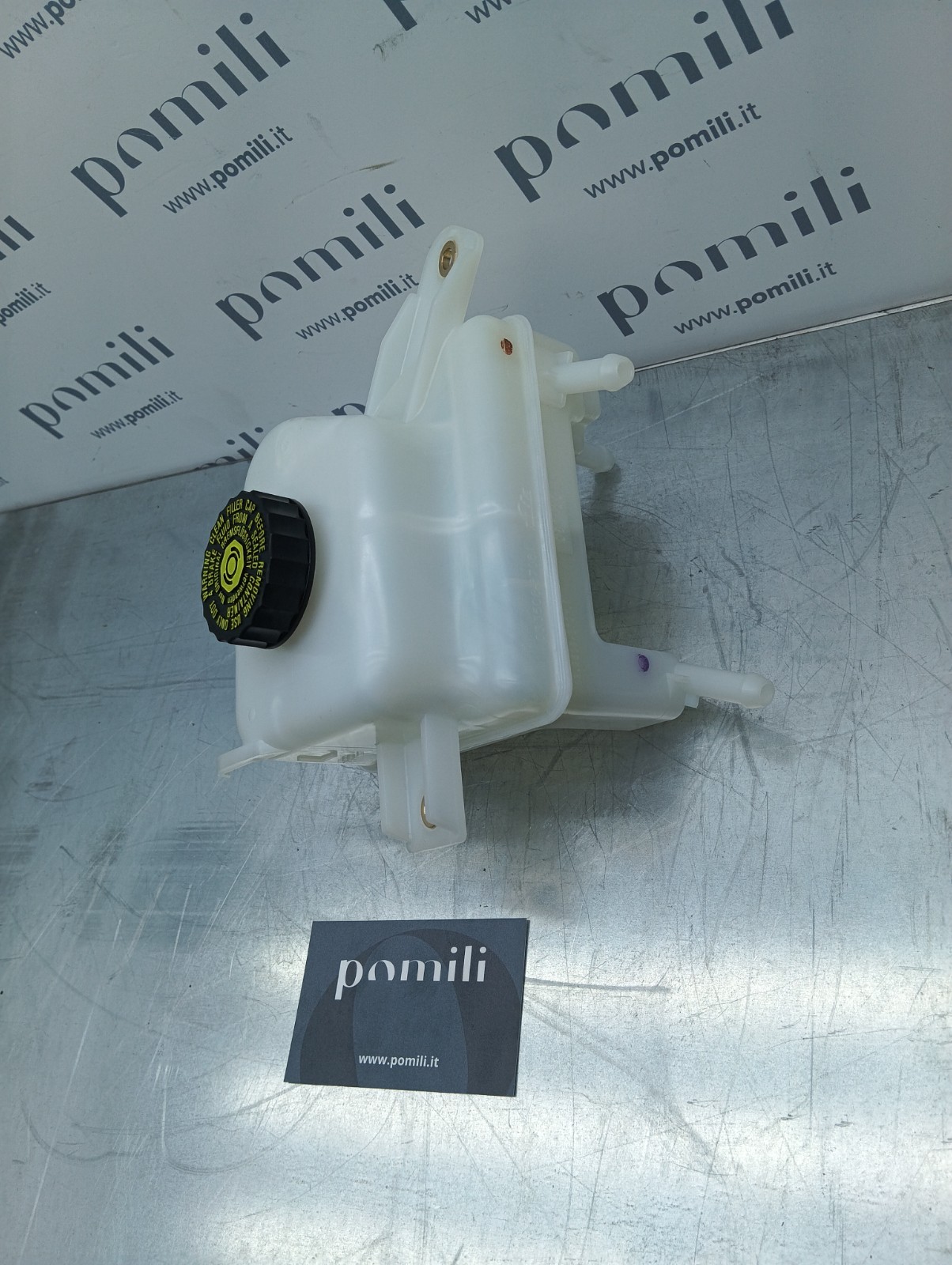 Pomili Freni e ricambi Serbatoio liquido freni Toyota Yaris 47220-0D181 nuovo