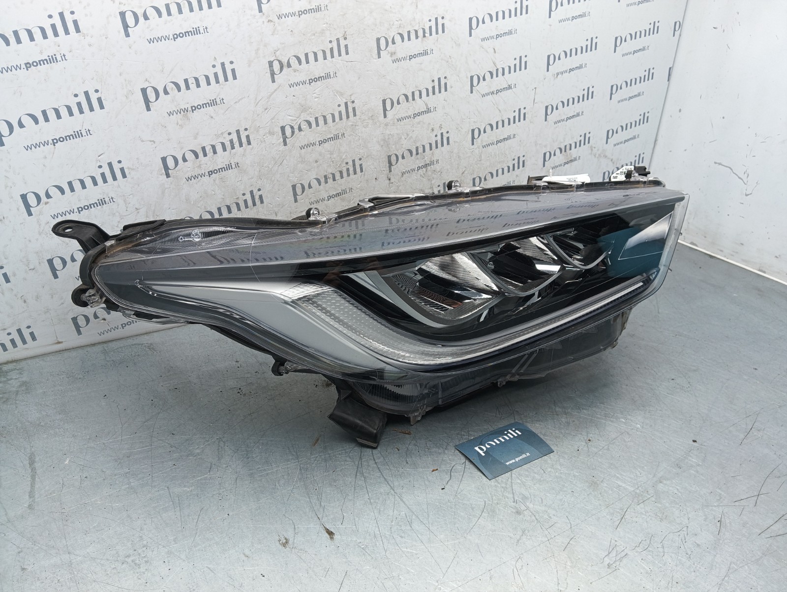 Pomili Fanaleria Faro anteriore destro LED Toyota Yaris 4 2020-2026 EUK0-8 usato
