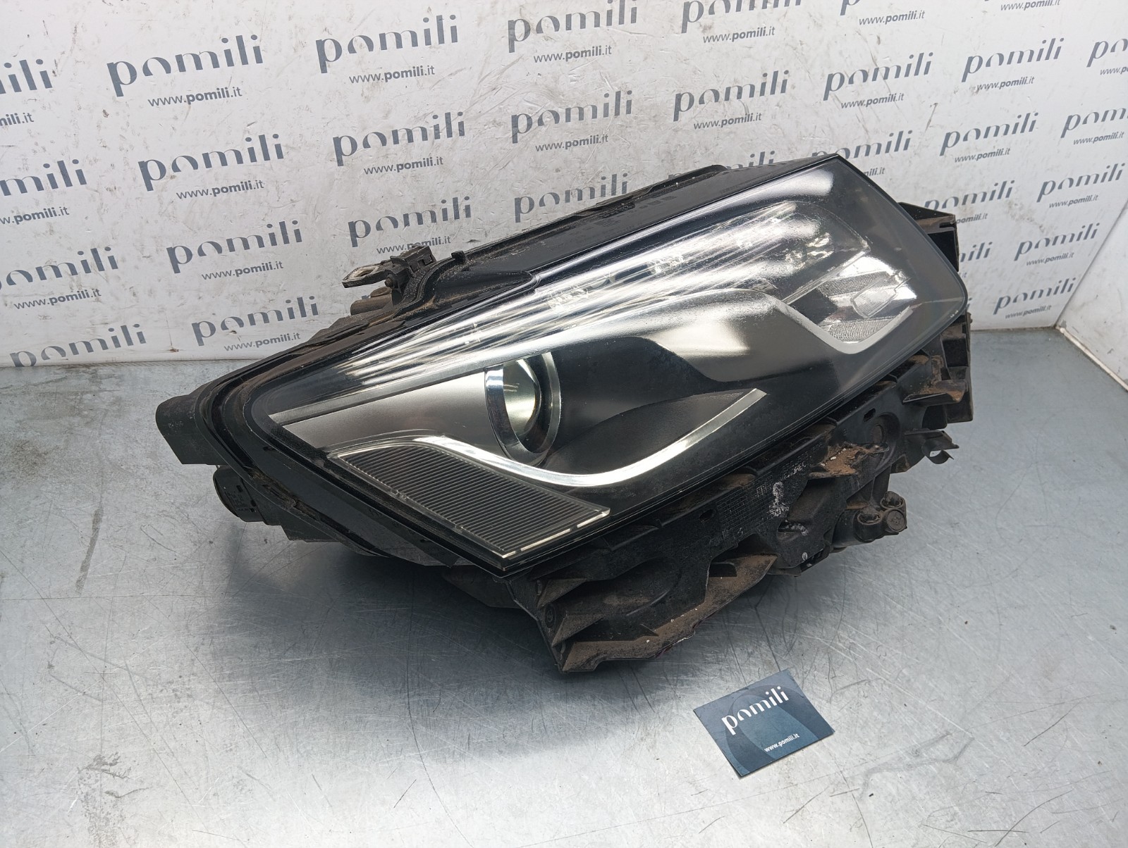 Pomili Fanaleria Audi Q5 10011-17075 faro anteriore destro Xenon/HID usato