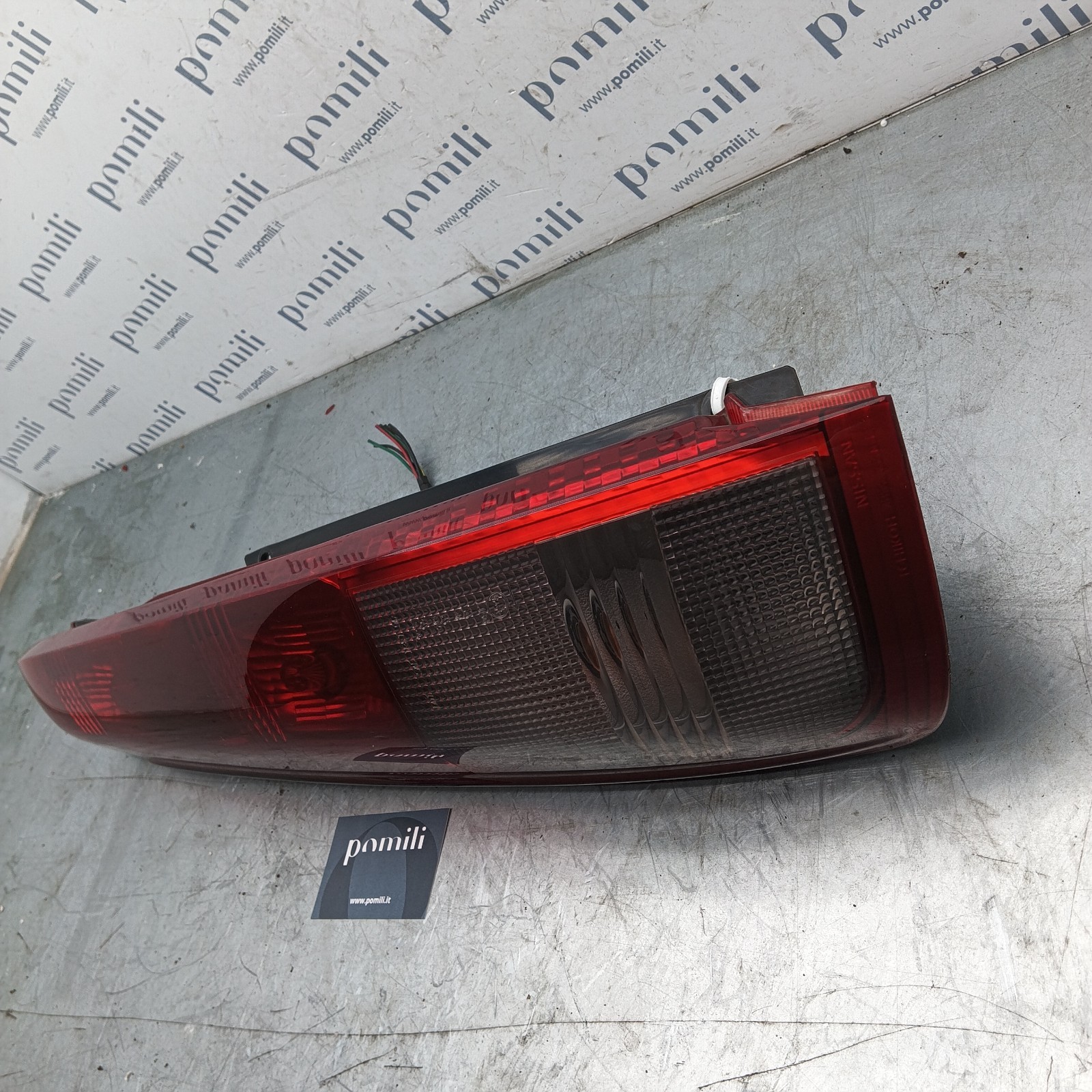 Pomili Fanaleria Nissan X-Trail Fanale posteriore sinistro 26555-EQ00B usato