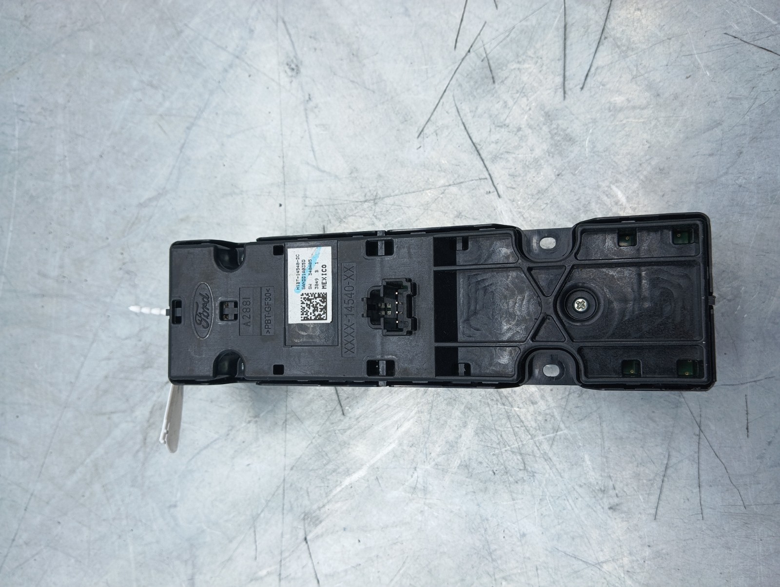 Pomili Rivestimenti interni e parti interne Pulsantiera alzacristalli Ford Focus IV/Fiesta VII/Puma II sinistra usata
