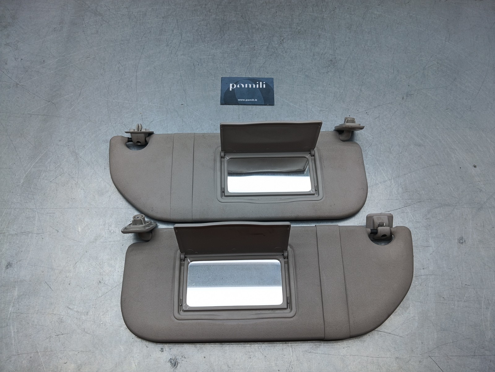 Pomili Rivestimenti interni e parti interne Coppia Alette parasole Toyota Aygo/Citroen C1/Peugeot 107 (2005-2014) 1611905180 usate