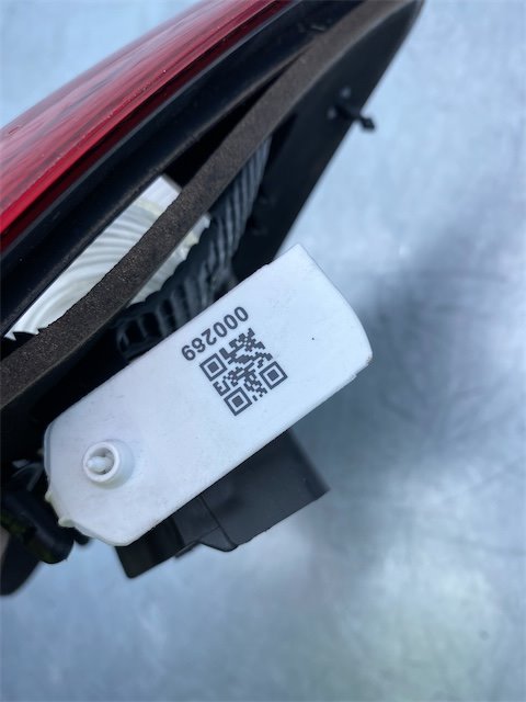 Pomili Fanaleria Fanale post. parte int. DX FORD C-MAX (CB7) (09/10>05/15<) destro