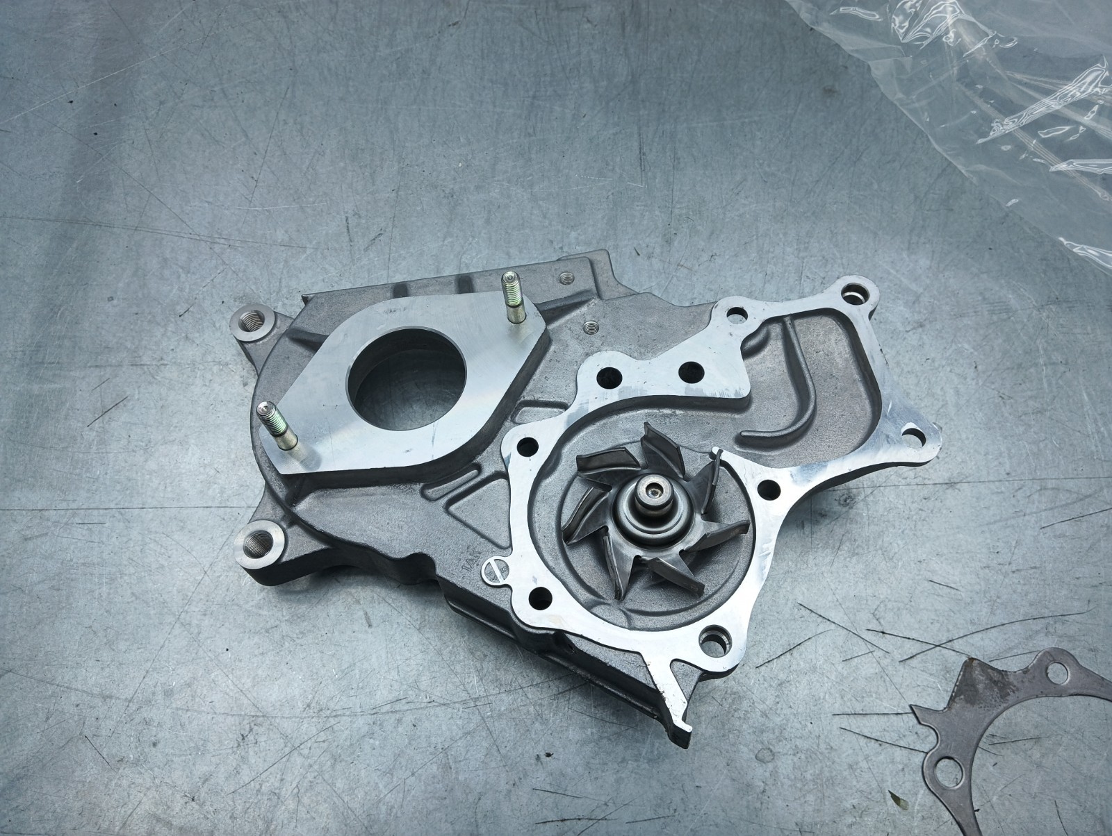 Pomili Motore e cambio con supporti Pompa dell’acqua Toyota Corolla/Avensis/RAV4 16100-29185 nuova