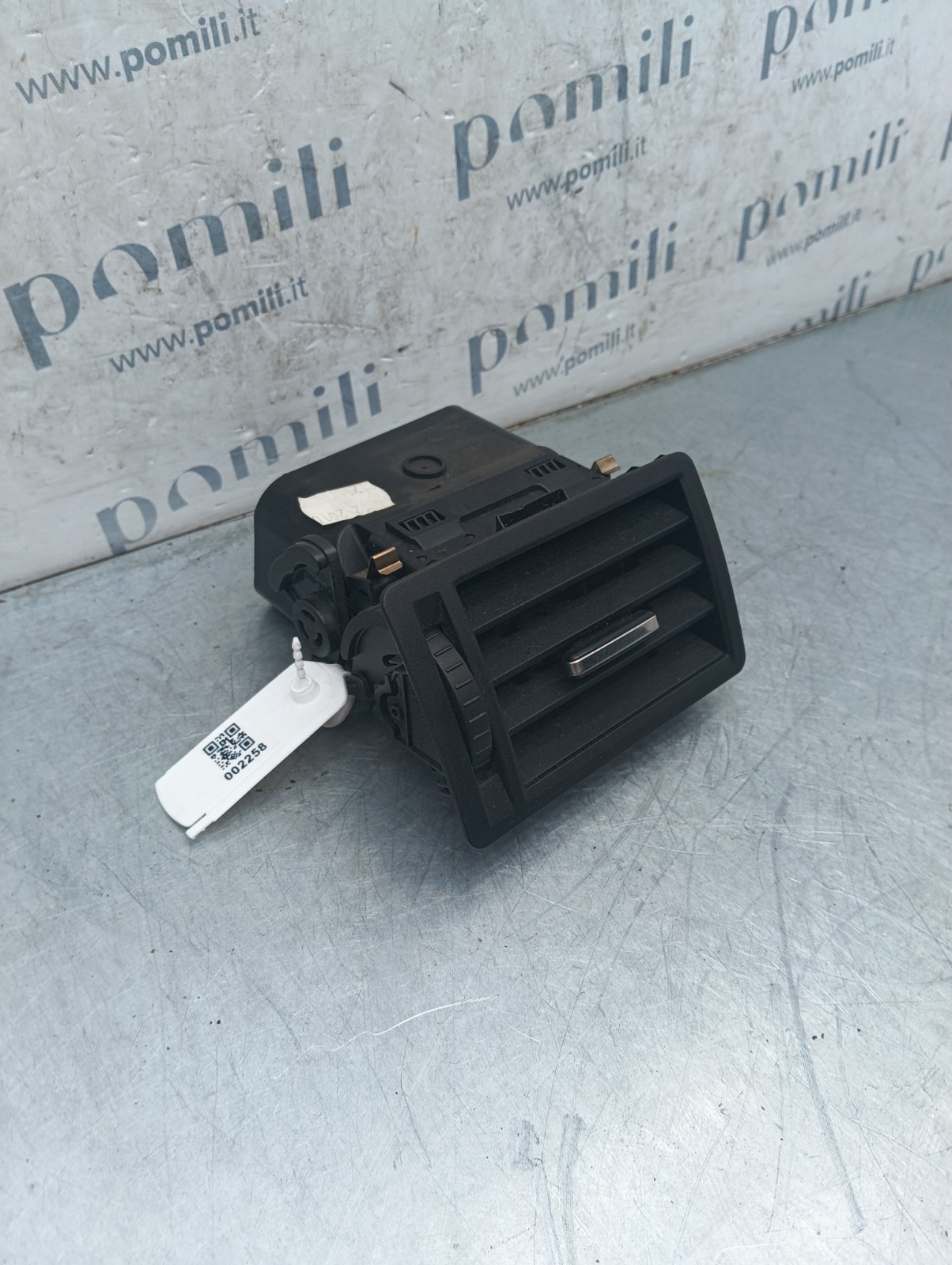 Pomili Climatizzazione Bocchetta aria Ford Kuga 3M51-R018B09 sinistra usata