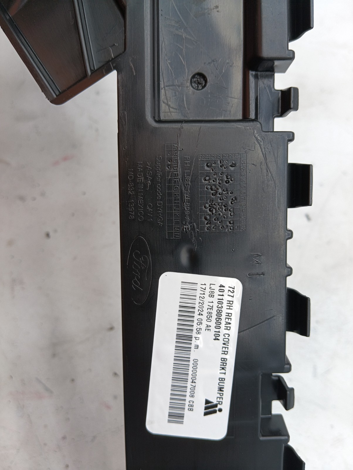 Pomili Paraurti posteriore Staffa supporto destro Ford Mustang Mach-E LJ8B 17E850 AE