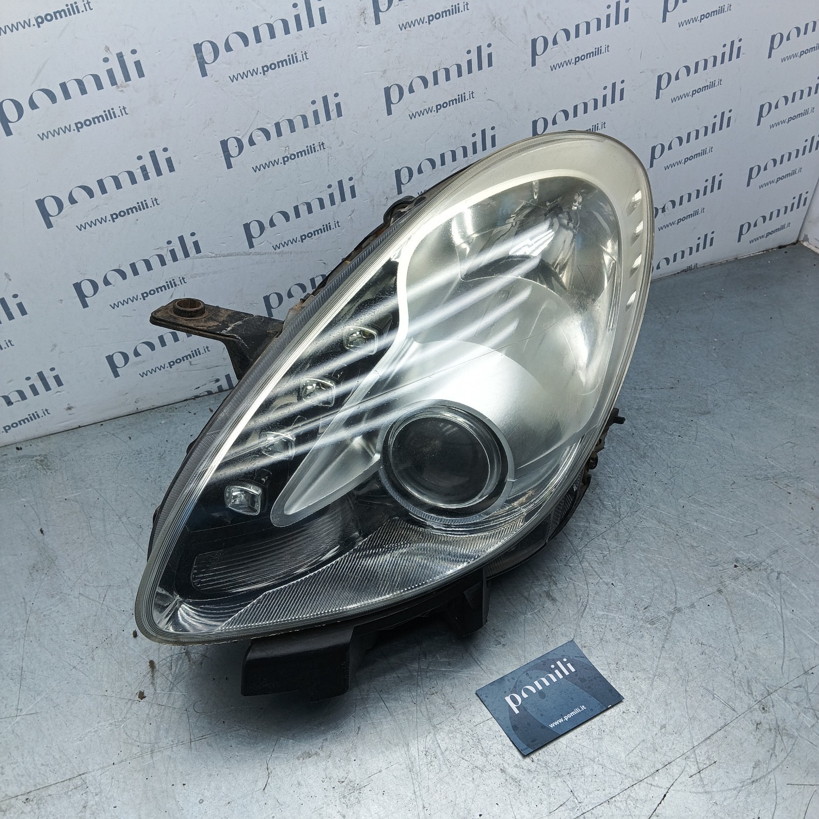 Pomili Fanaleria Faro anteriore sinistro Alfa Romeo Giulietta 47932748 usato