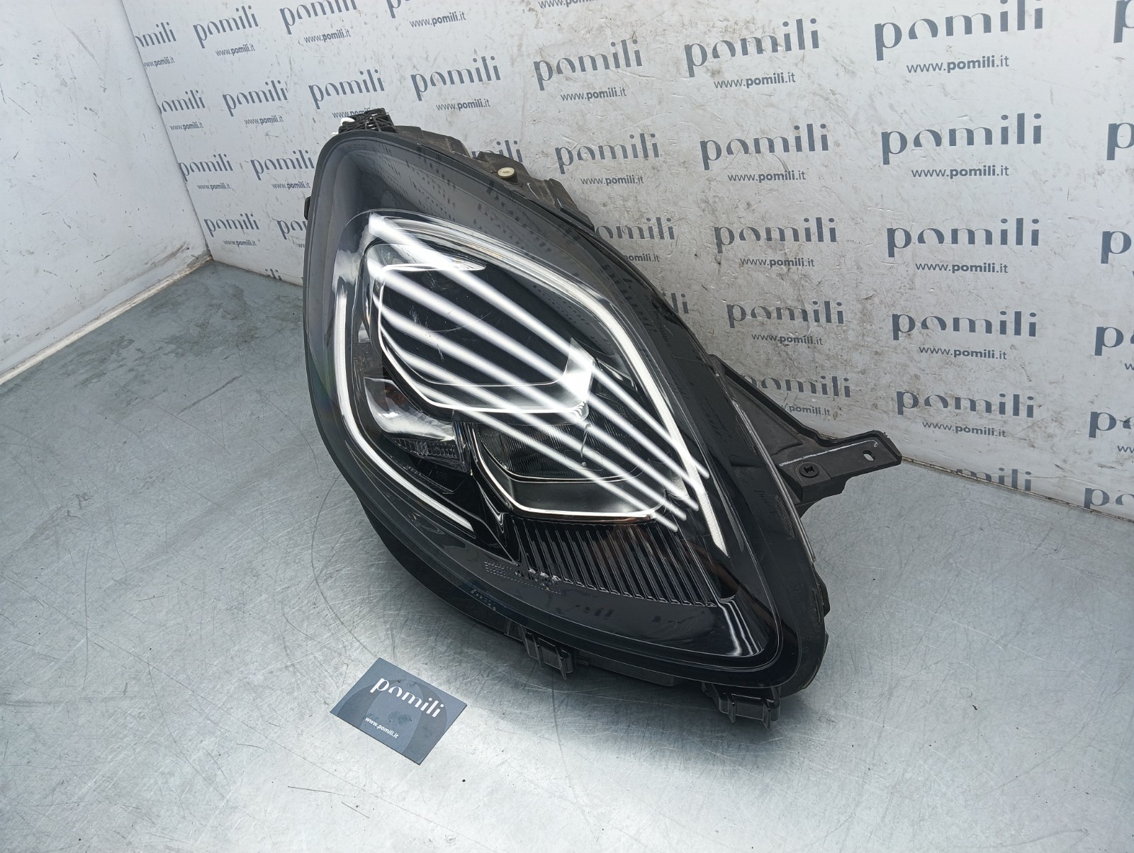 Pomili Fanaleria Faro anteriore destro Ford Puma II 2019-2023 L1TB-13E014-EK usato