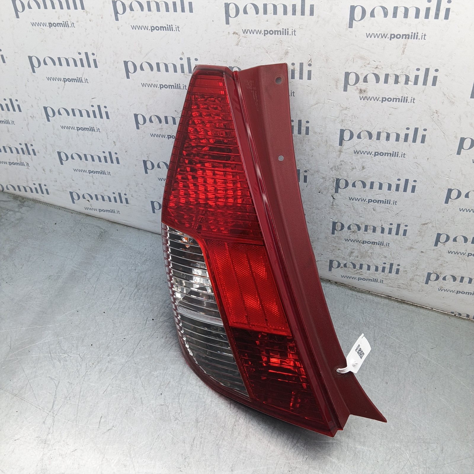 Pomili Fanaleria Hyundai i10 92401-0X0XX fanale posteriore sinistro usato