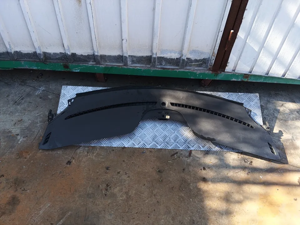 Pomili Rivestimenti interni e parti interne Ford C-Max AM51 18470 rivestimento cruscotto usato