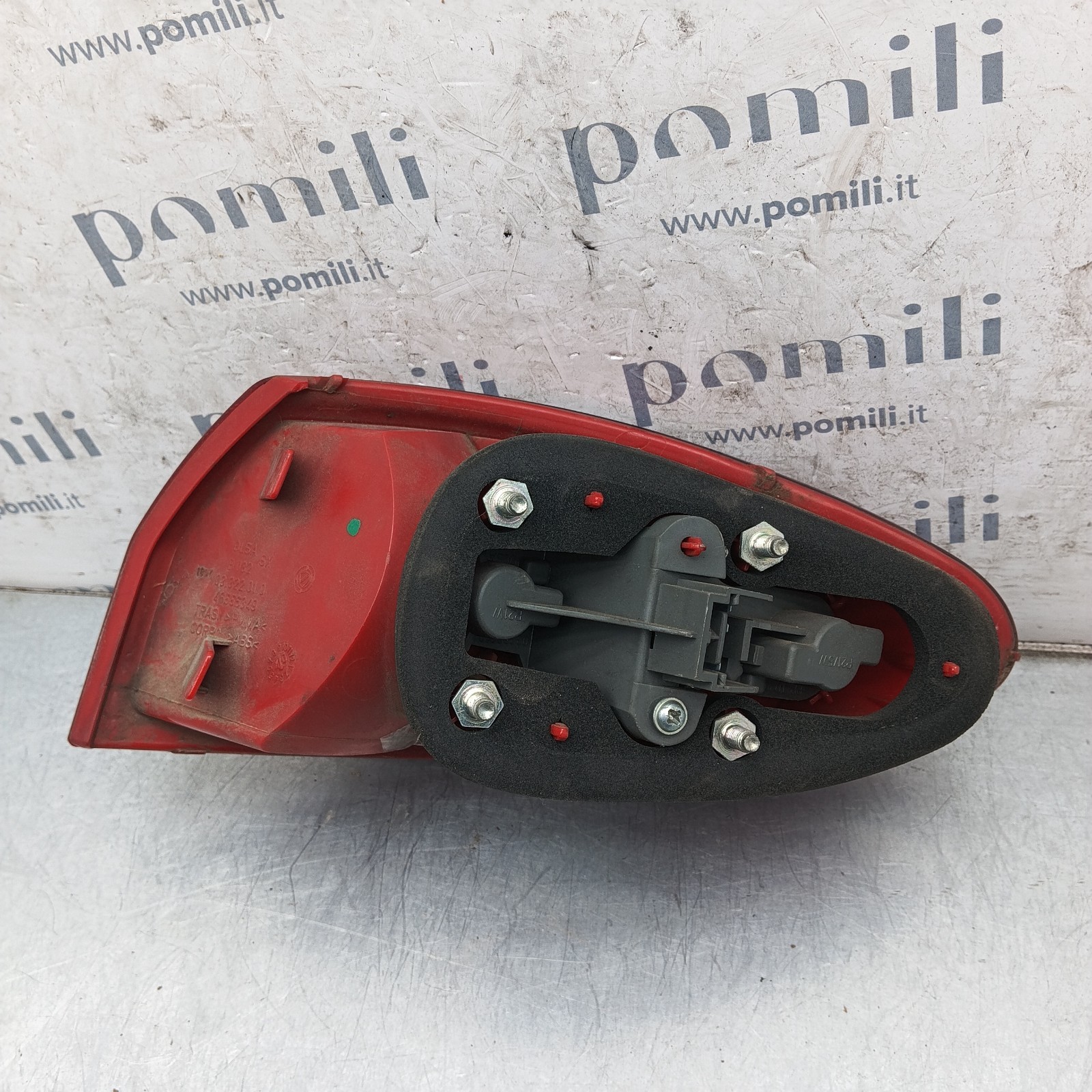 Pomili Fanaleria Alfa Romeo 147 fanale posteriore sinistro usato