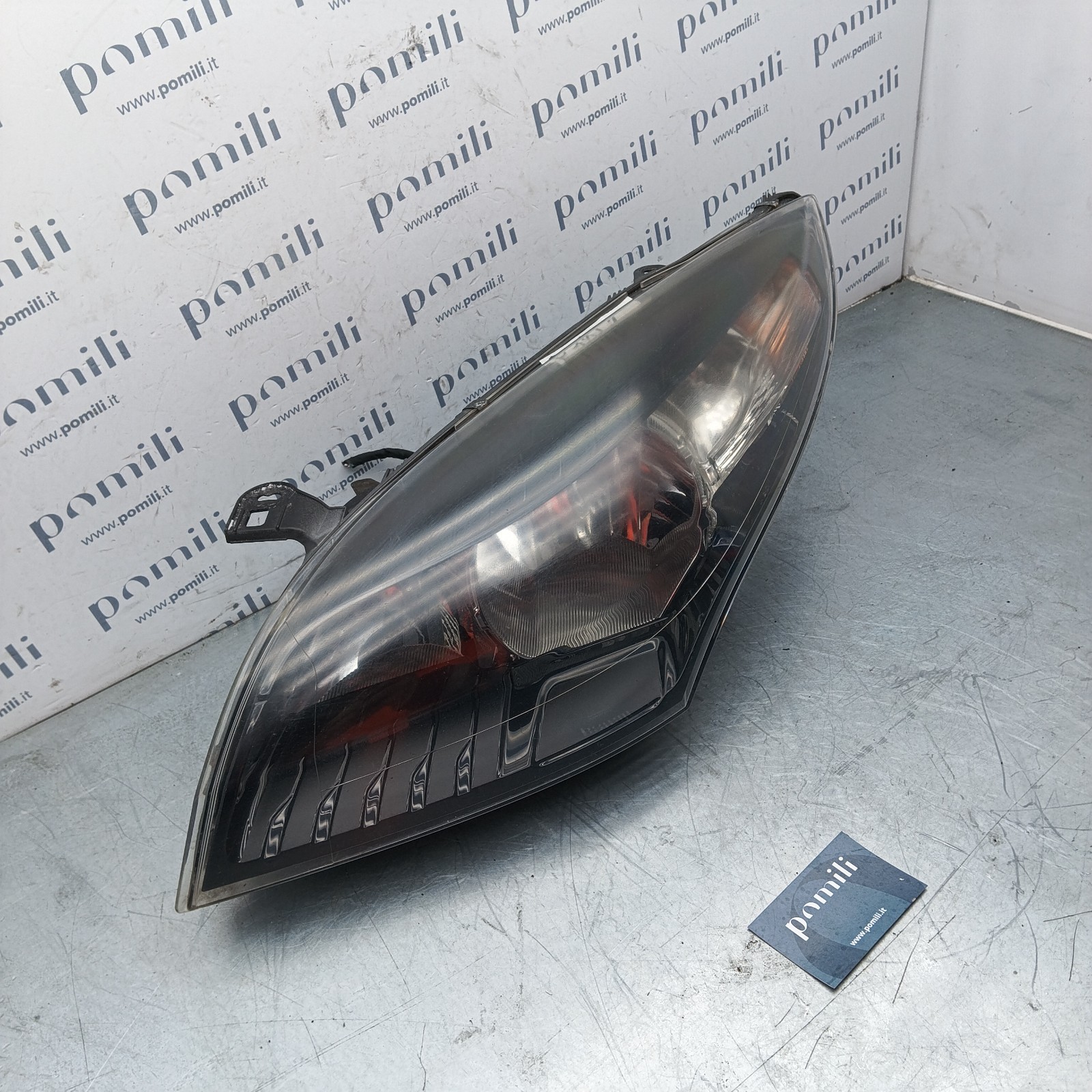 Pomili Fanaleria Renault Mégane III 260602446R faro anteriore sinistro usato