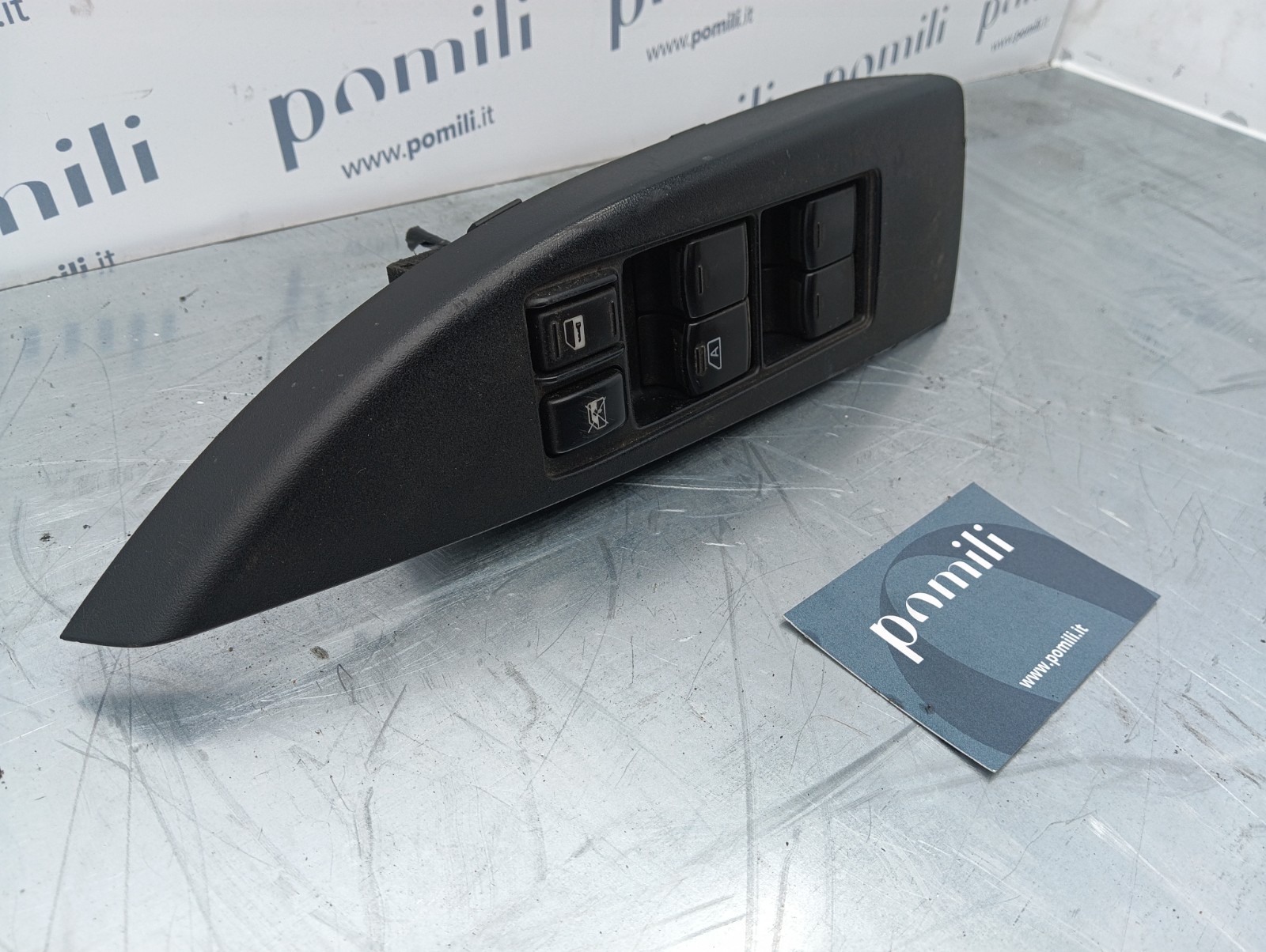 Pomili Rivestimenti interni e parti interne Subaru Outback 94263AJ030 comandi alzacristalli sinistri usati