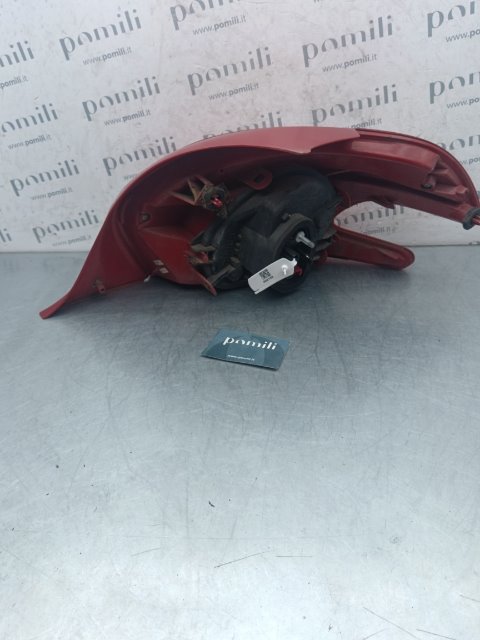 Pomili Fanaleria Peugeot 208 fanale posteriore sinistro