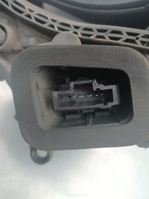 Pomili Fanaleria Fanale posteriore parte esterna destro Peugeot 3008 10/13-02/17 usato