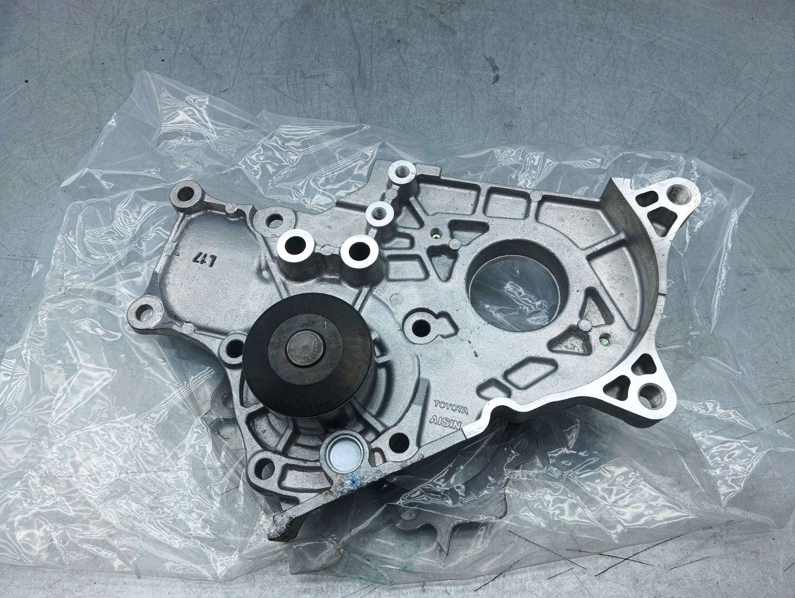 Pomili Motore e cambio con supporti Pompa dell’acqua Toyota Corolla/Avensis/RAV4 16100-29185 nuova