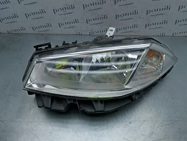Pomili Fanaleria Renault Megane II 89306990 faro anteriore sinistro usato