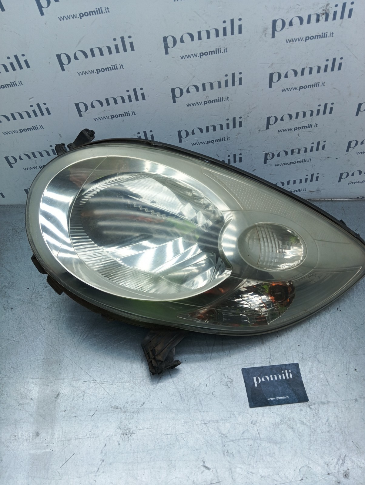 Pomili Fanaleria Faro anteriore Citroen C1 sinistro 89092918 usato