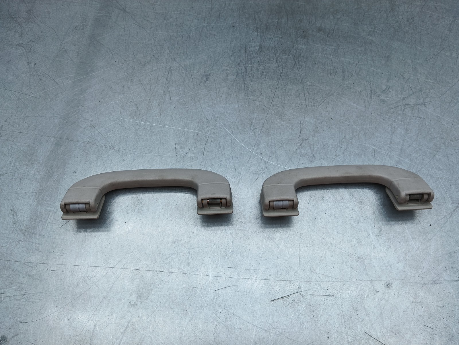 Pomili Rivestimenti interni Set 2 maniglie di servizio Mercedes-Benz Classe A W169 A1698100151 usato
