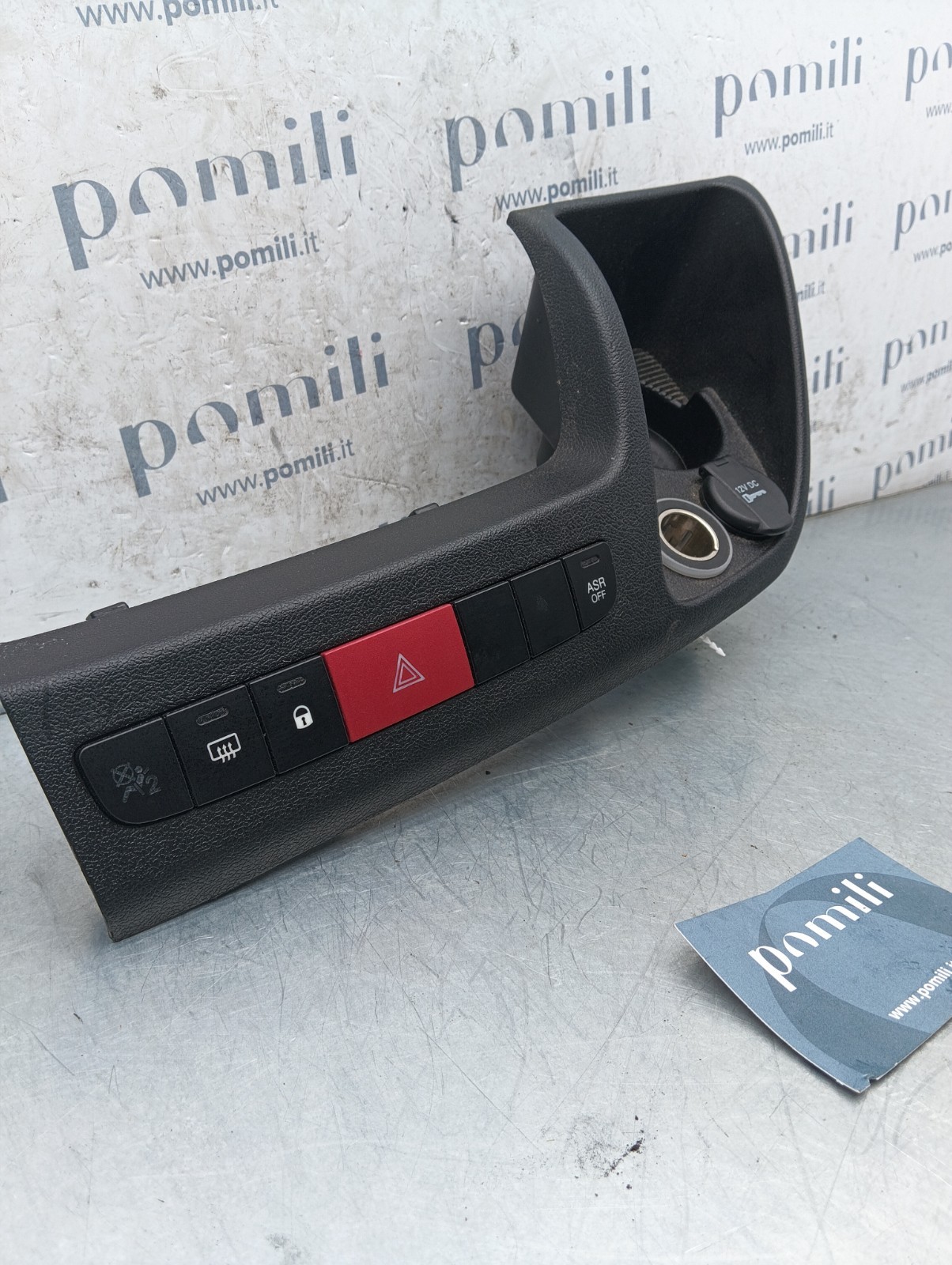 Pomili Rivestimenti interni e parti interne Pulsantiera centrale quattro frecce Fiat Ducato 7355861490 usata